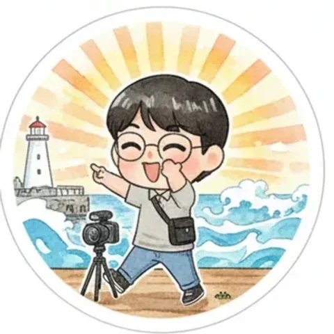 등대 앞 여행자 스티커